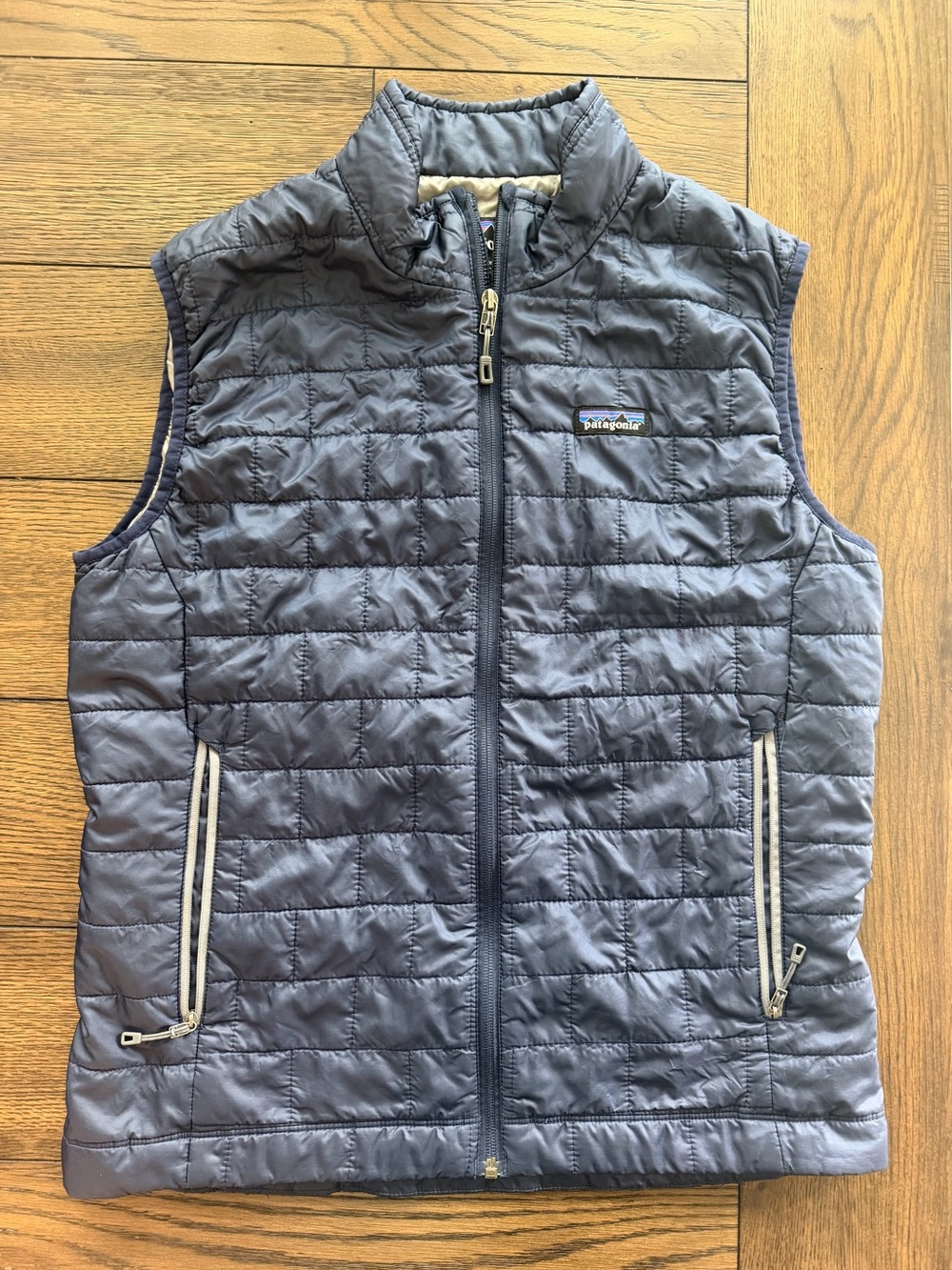 Mens Patagonia nano puff vest size medium Navy Blue